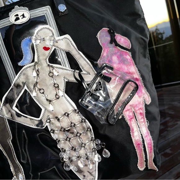 Prada: Runway Beaded Tessuto Models on Runway Limited Edition Nylon Tote Bag - Picture 5 of 17